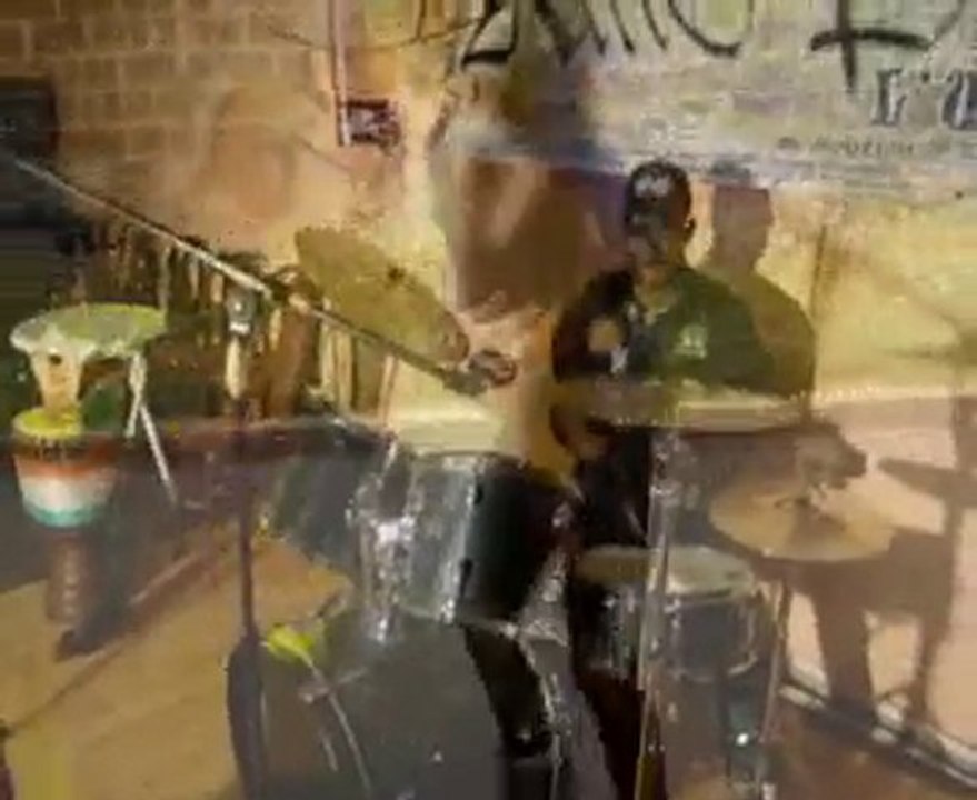 les wahi! le yé bougez . les createurs du logobi