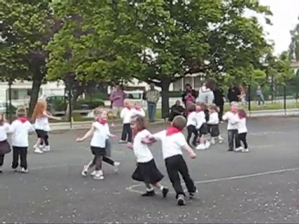 danse spectacle petite et moyenne section