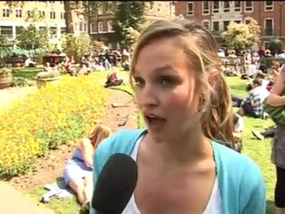 R&B BEAUTY JAMELIA GETS WOMEN READY FOR SUMMER SMOOTH LEGS