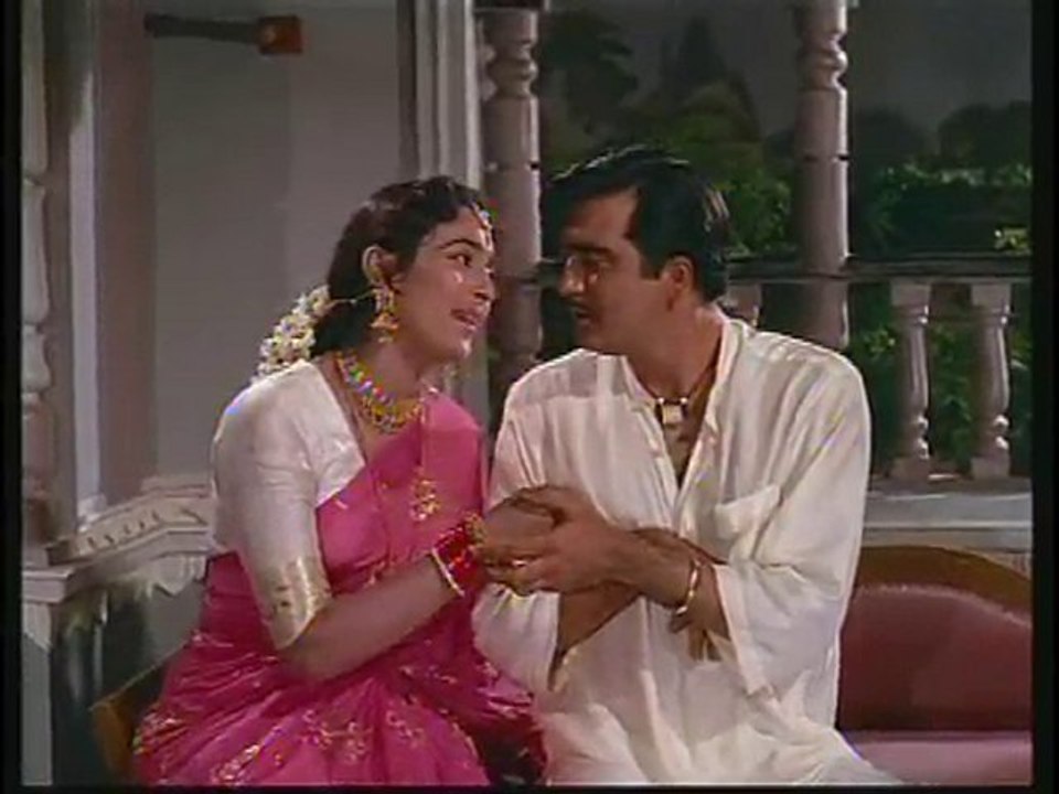 Tumhe Mere Mandir, Khandan