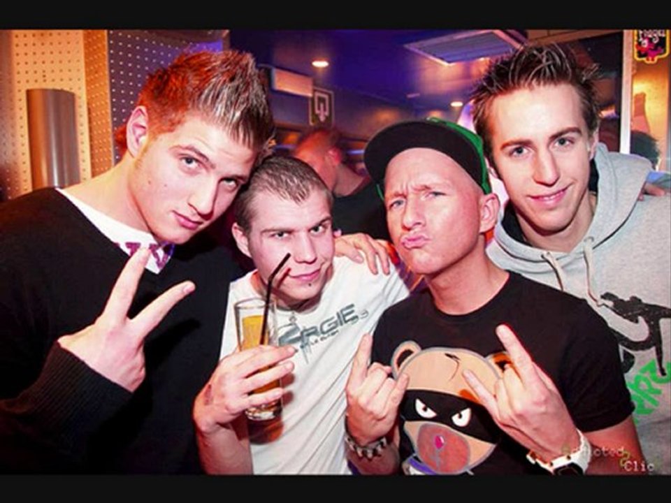 Q-Traxx feat Mr;Smith - House Beats ( original mix 2010 )