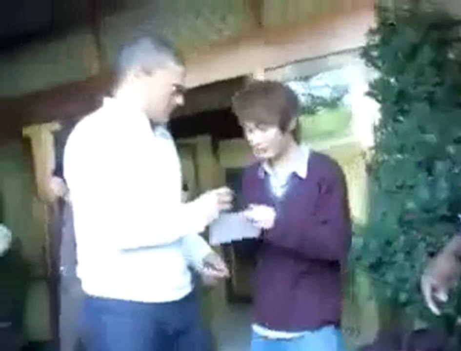 Wentworth Miller in China with Fans #3