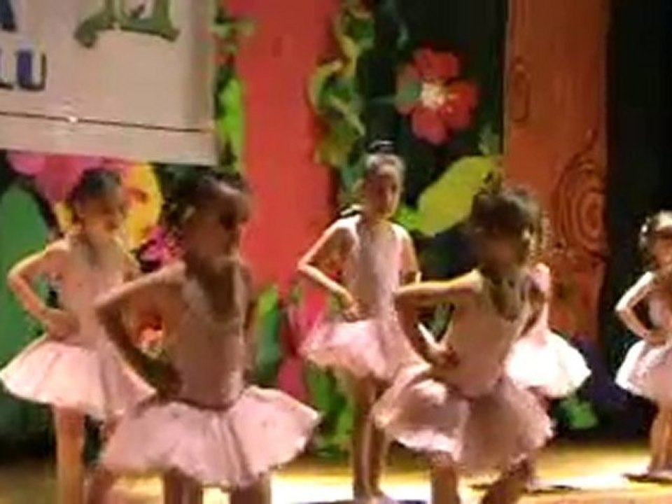 Asya Yıl Sonu Gösterisi