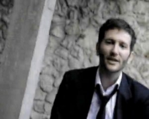 "LE DROIT CHEMIN" : Laetitia Casta