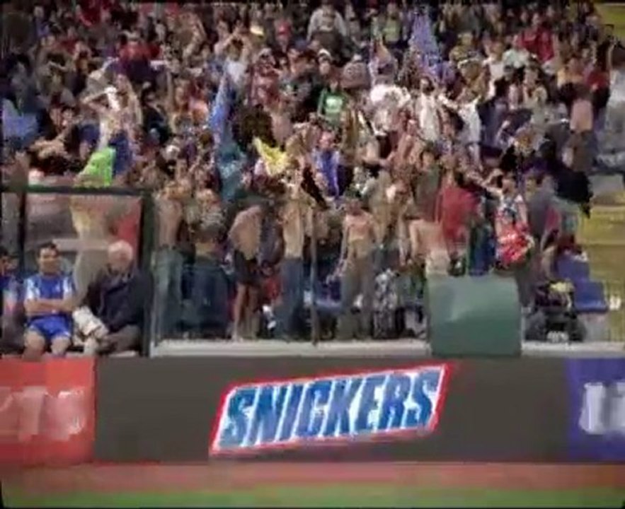 Foot Snickers - Besoin urgent d'une énorme dose d'énergie?