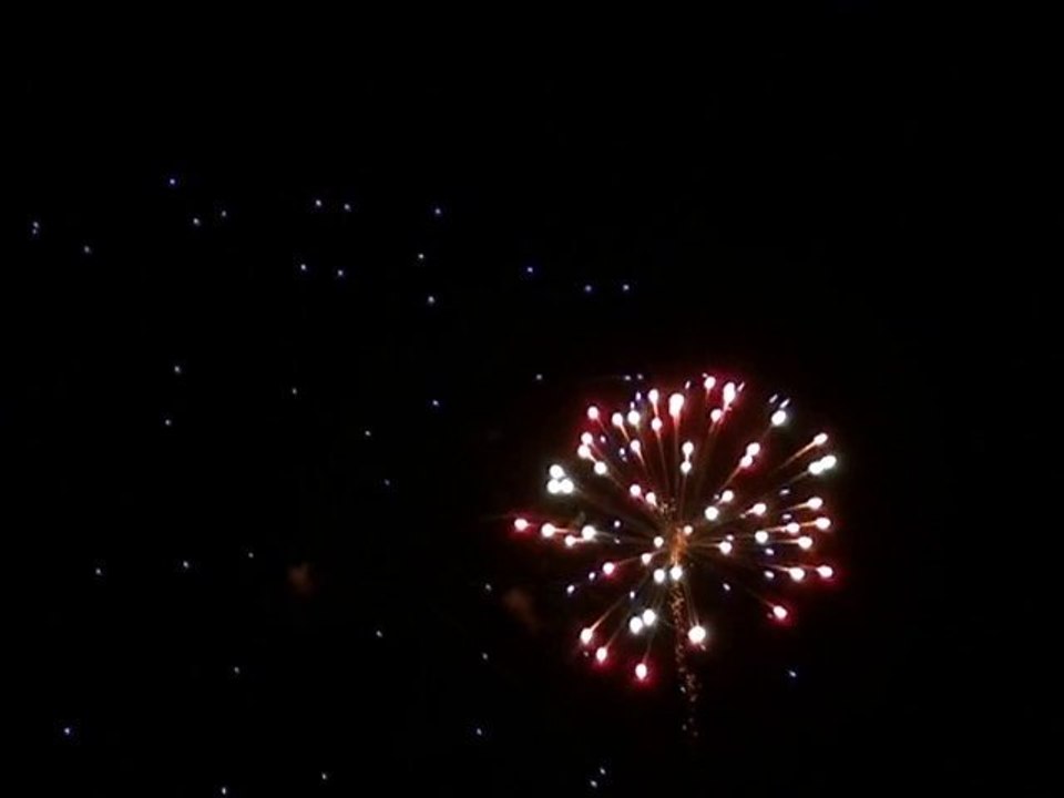 Feu 19 juin 2010 anniversaire Olivier tiré par EF-ARTIFICES