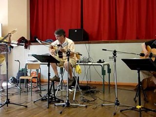 The Bernard joue les copains d'abord