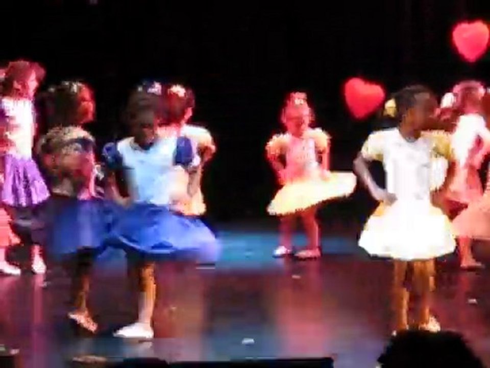 spectacle louloute danse juin 2010 015