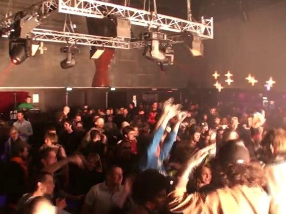 Isis at Ladies n[i]ght 12/05/10 Caen Le Cargö