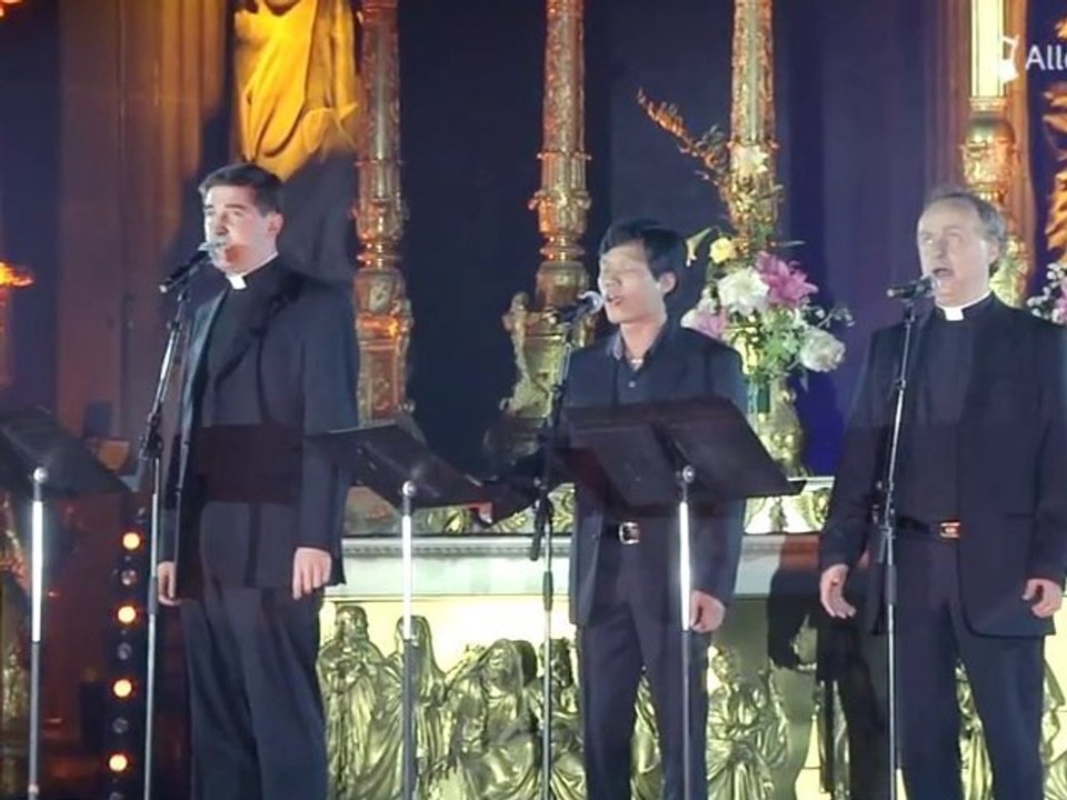Les Prêtres - Amazing Grace - Live @ AlloMusic
