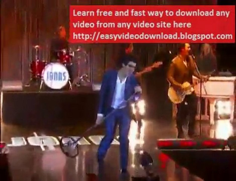 Jonas Brothers FEELIN' ALIVE (Official Music Video)  Lyrics