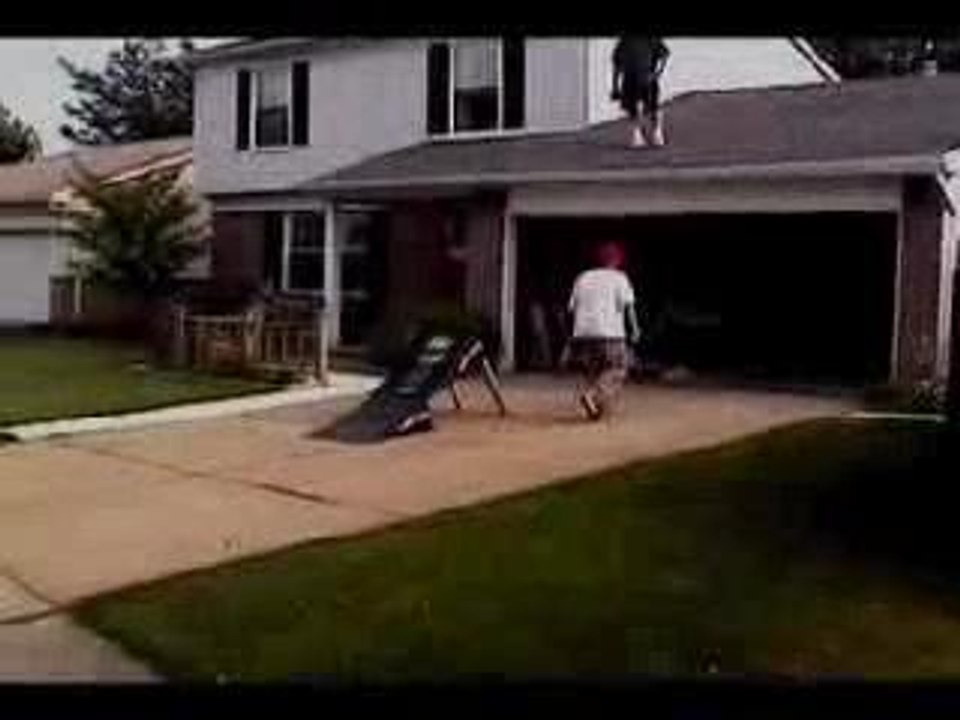 Voiture Saute Maison