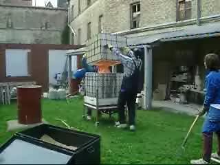 Une cuisson raku à Tournai en 2006