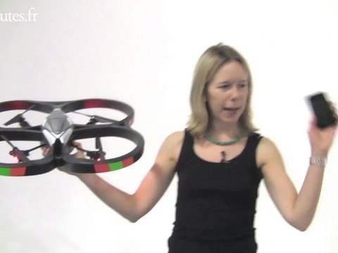 Le 1er quadricoptère Wi-Fi piloté par un iPhone de Parrot