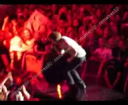 BON JOVI - BED OF ROSES