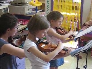 MVI_2596 Nell et Lilou 1er concert