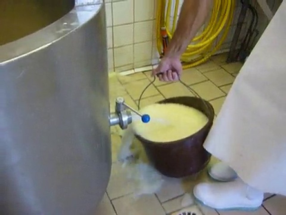 09-Compactage du fromage