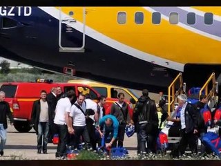 Arrivée des Bleus au Bourget à bord du Boeing 737 F-GZTD