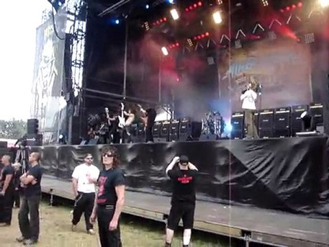 Hellfest 2010 - Airbourne - Cheap Wine (Extrait synchro)