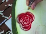 Tagliare un'anguria in modo creativo