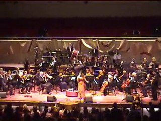 Turkish Nilufer and Holland Residentie Orkest