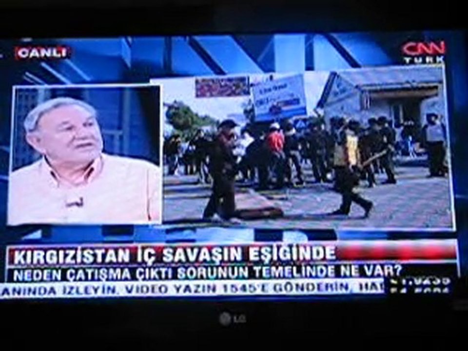 2010_06_14_CNNTurk 003