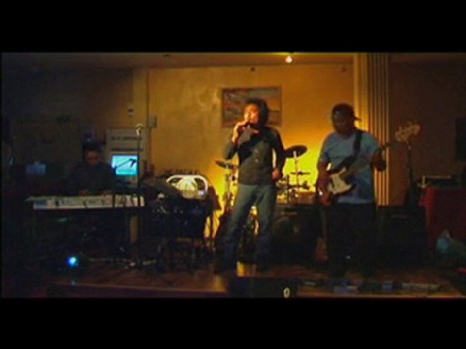 Ze SMILE, ILAY VOADY, hira gasy