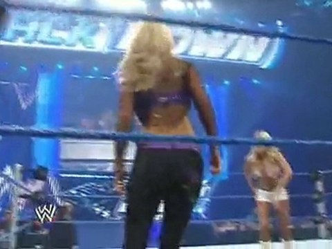 WWE Smackdown 06/25/10 - Kelly Kelly vs. Rosa Mendes