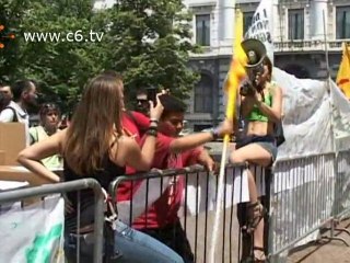 Sgomberati da tre giorni dormono in cortile