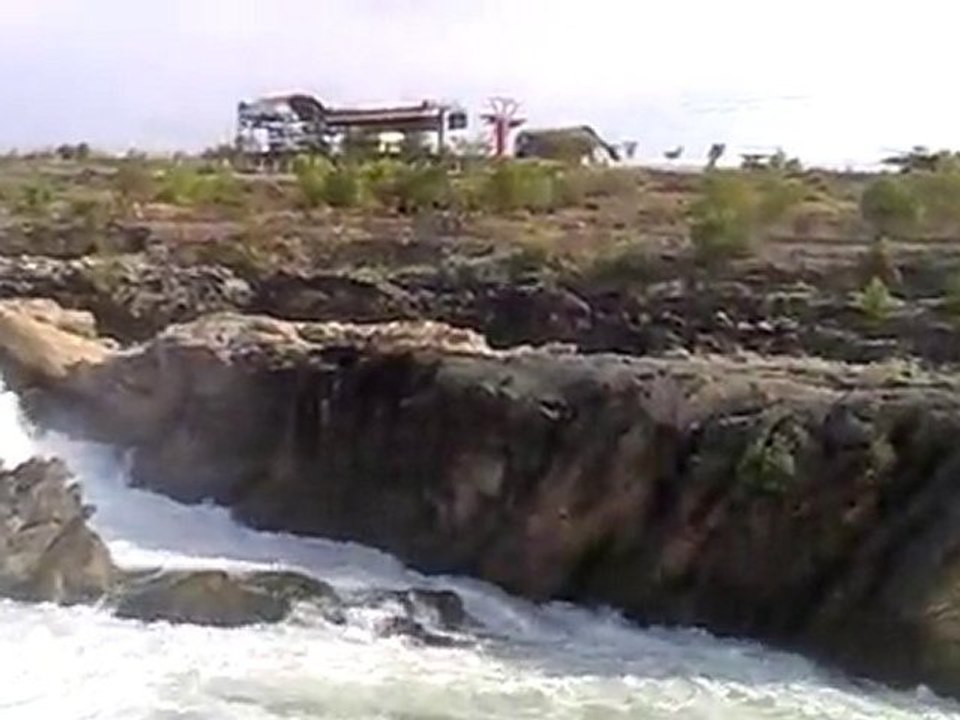 Dhuadhar Waterfall