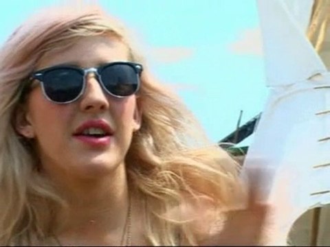 Ellie Goulding gets Starry Eyed at Glastonbury