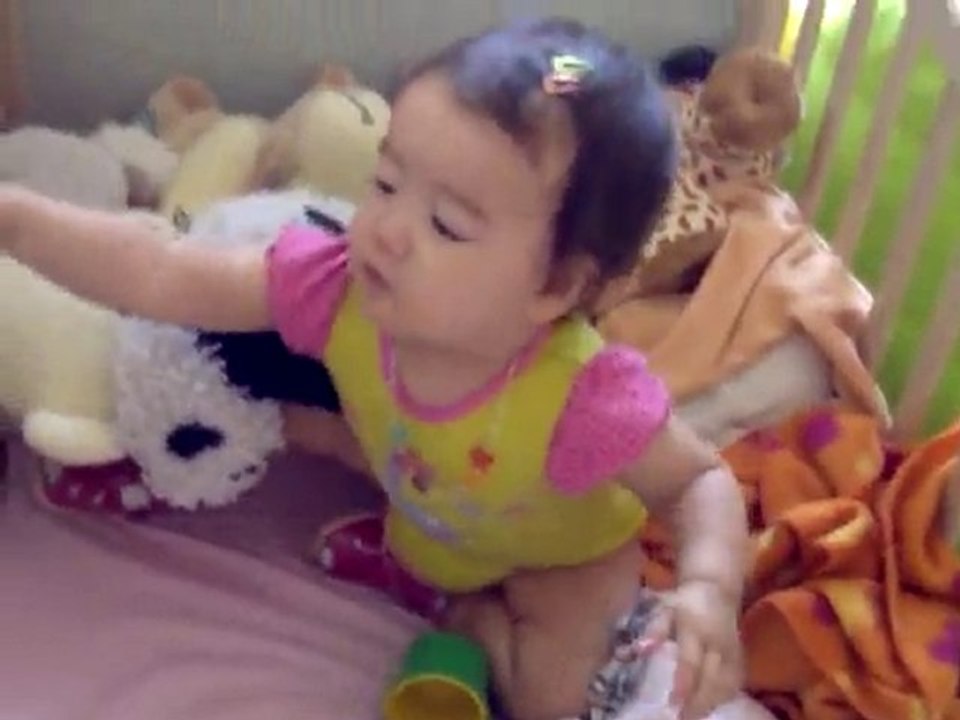 Emma parle toute seule