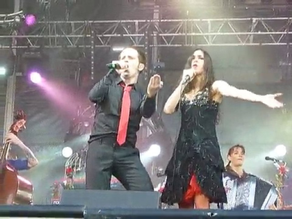 Olivia Ruiz et Mathias solidays i need a child