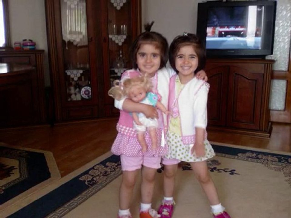 Ezel ve Ezgi GÜNDUĞAN