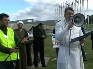 Father Dave addresses the 'Save the Sheikh' Canberra rally