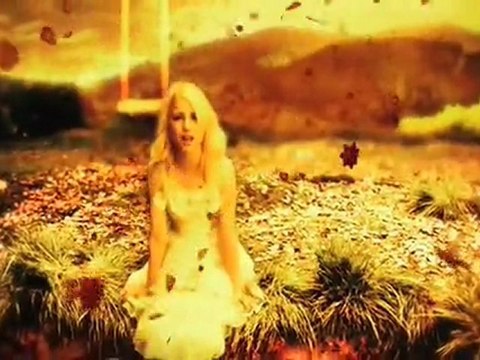 Paramore Brick By Boring Brick [OFFICIAL VIDEO]