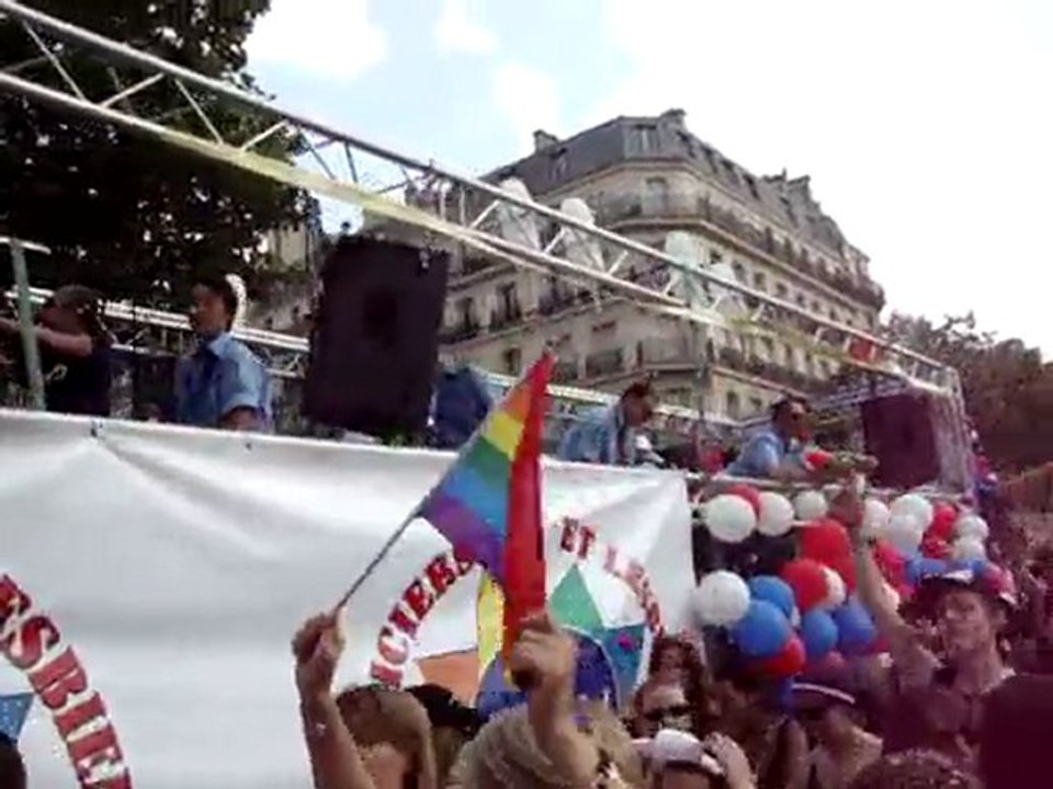 Gay Pride 2010 - Paris - Char des policiers gay