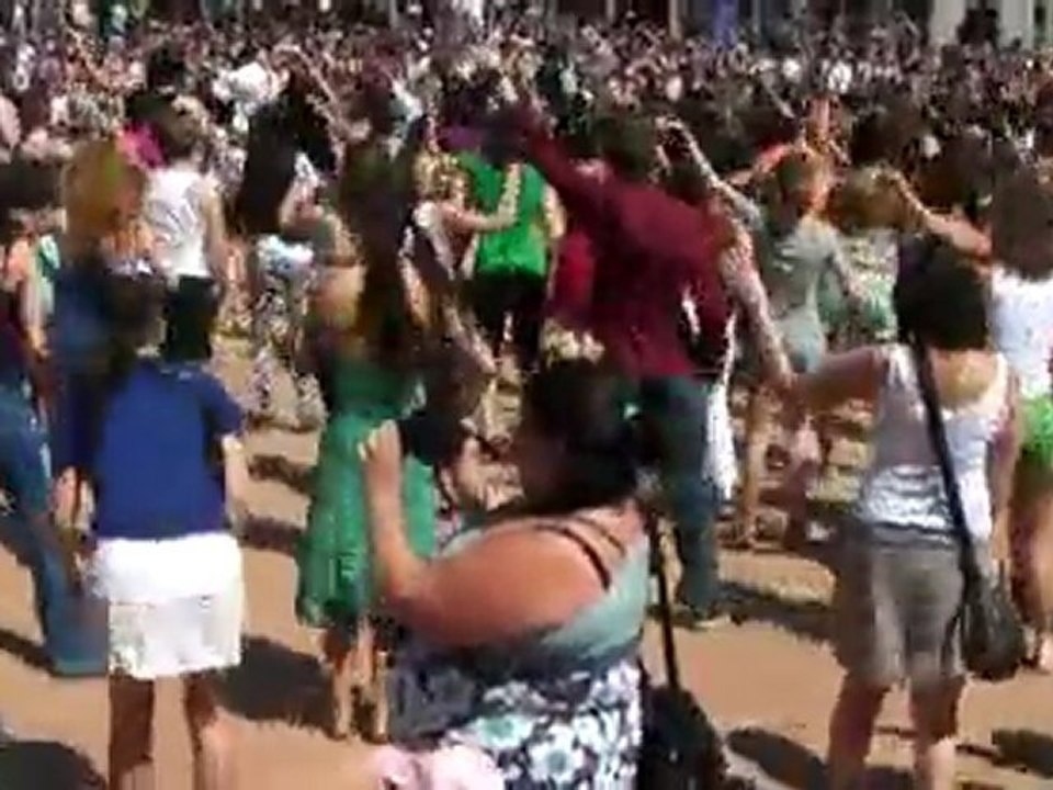 flashmob flash mob bellecour lyon 26 juin 2010