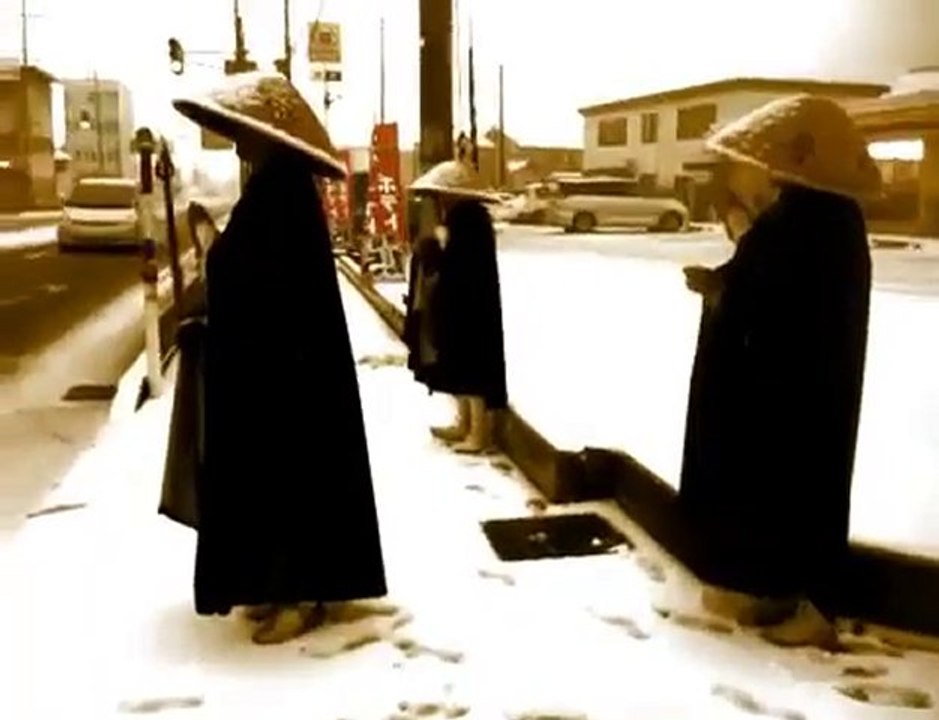 Investigatin' the snows .. Three Crows