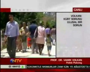 CIA Sevgilisi Vamik Anlatıyor: Açılım, Kimlik, Çatışma