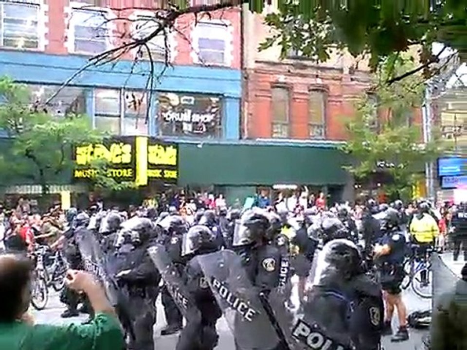 G20 Toronto - Protest Queen Spadina 4:00pm