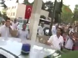 AKPli VEKİLE ŞEHİT CENAZESİNDE PROTESTO, BAKIN NASIL KAÇIYOR