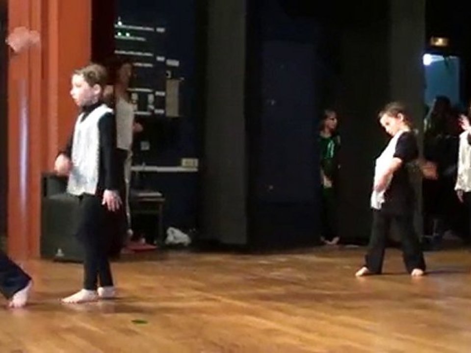 spectacle de danse afro contemporaine Plémet 2010 5