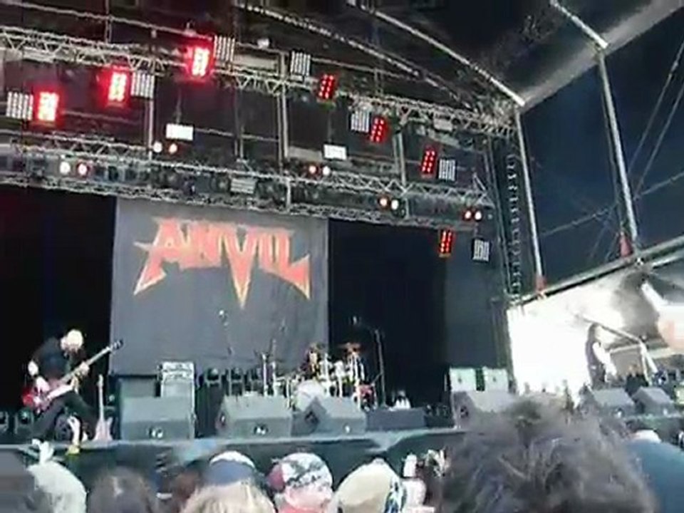 Anvil - Winged assassins - Hellfest 2010