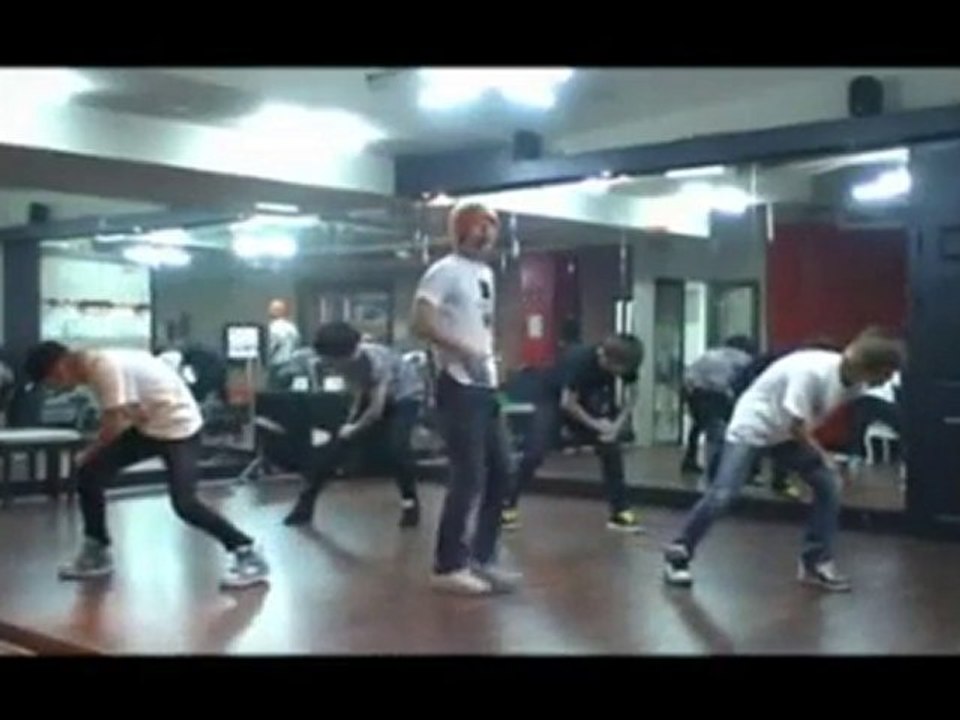 대국남아 비틀비틀 ダンスの練習