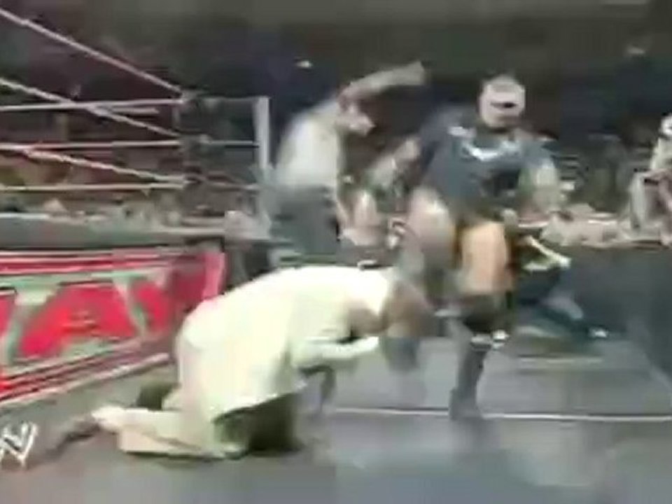Randy Orton - Running Punt Kick