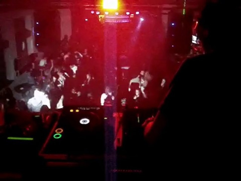 AJDA PEKKAN - OYALAMA BENİ (ÇAĞDAŞ KOLUKISA REMİX)