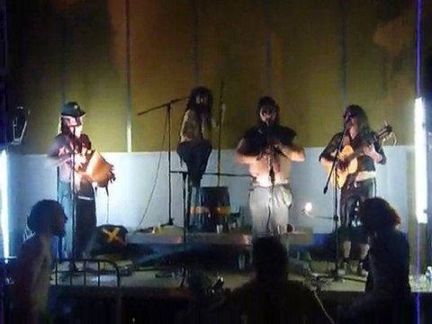 les 7 pieds sales live à cosne d'allier (03)