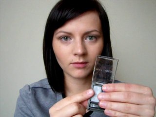 Smoky eyes z odrobiną błękitu