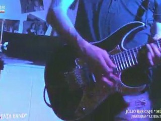 AKUNAMATATA AO VIVO NO JÚLIO BAR CAFÉ, FIGUEIRAS LEIRIA 5